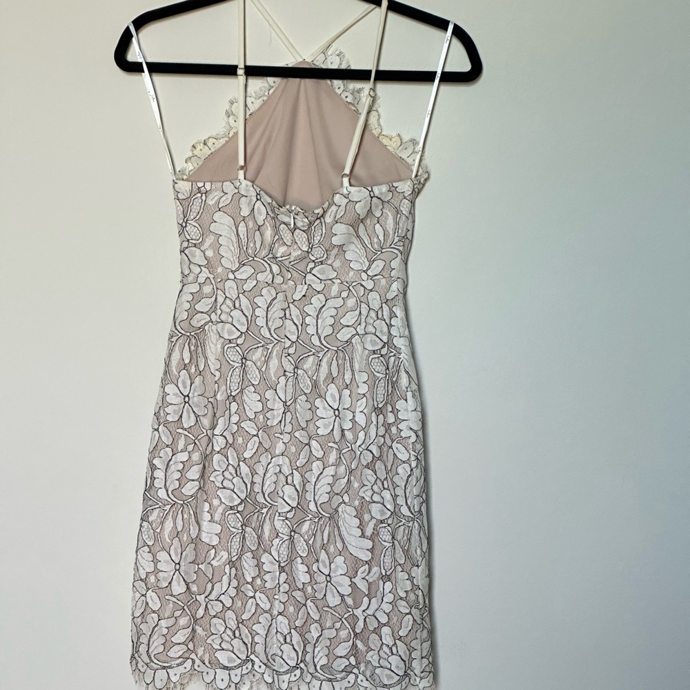 Lulu’s Elegant Lace Halter Short Dress Ivory Black Floral Classy Mini Size XS - Picture 3 of 4